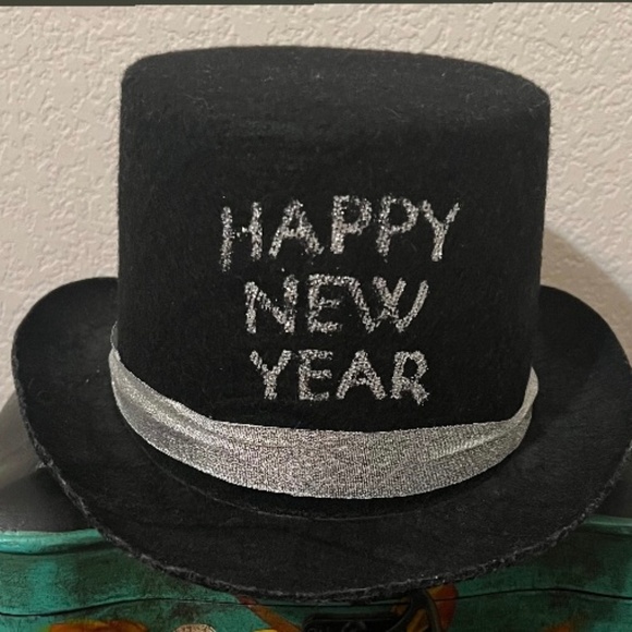 Adult New Year’s Eve felt Party Hat Glitter lettering - Picture 1 of 5